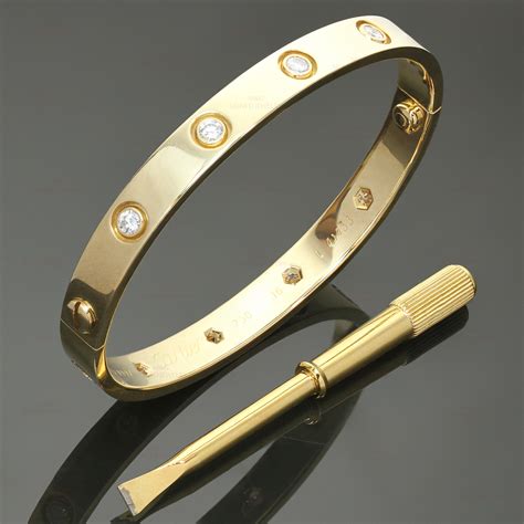 cartier love bracelet gold weight.